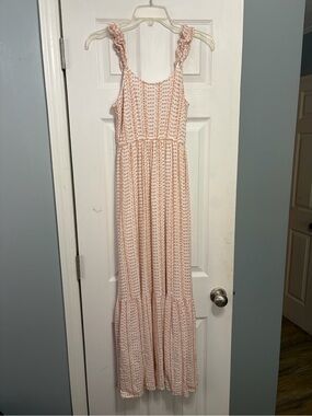 Jessica Simpson Peach Patterned Smocked Maxi Dress